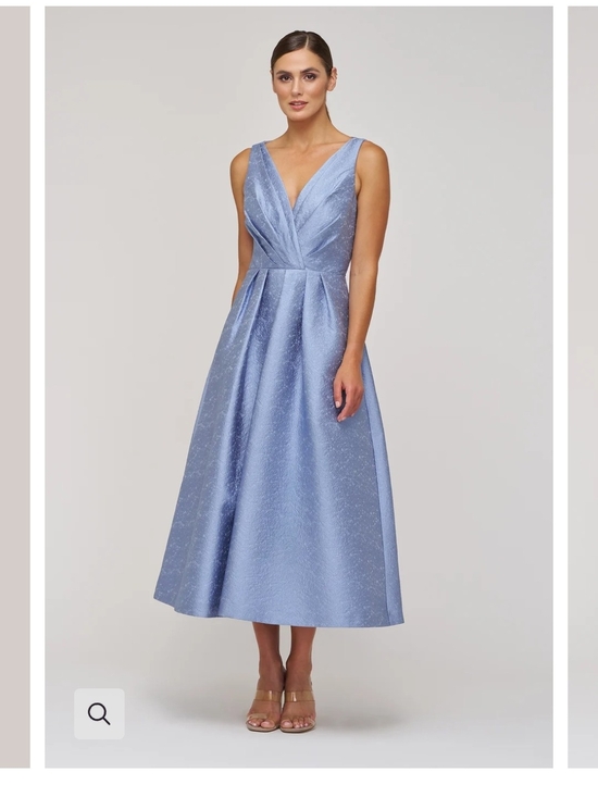 Kay Unger Dresses & Skirts - Nwt 16 Size $358 Kay Unger Light Blue Olivia Tea Length Dress V-Neck